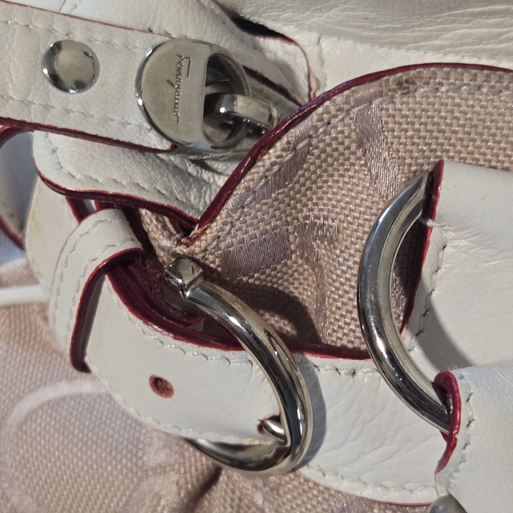 Salvatore Ferragamo Gancini Satchel in Blush Jacquard and White Leather - Picture 8 of 11